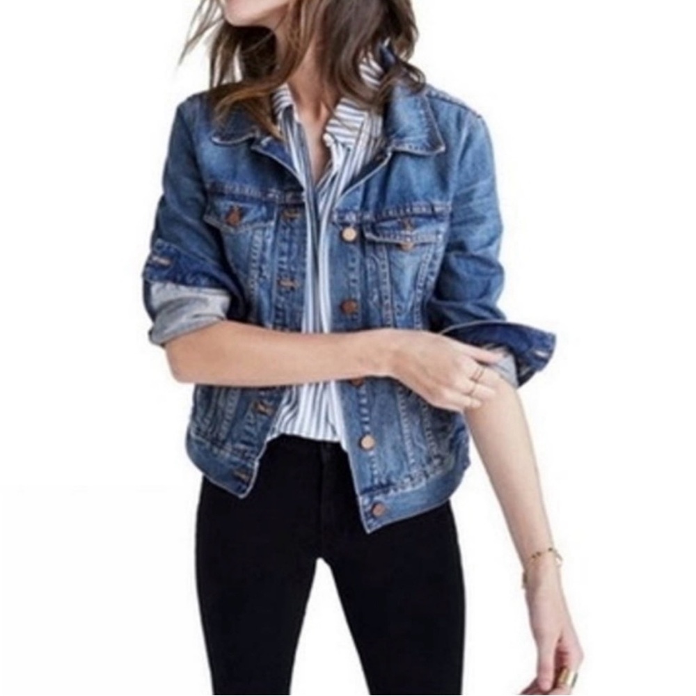Madewell denim jacket- Classic Fit
